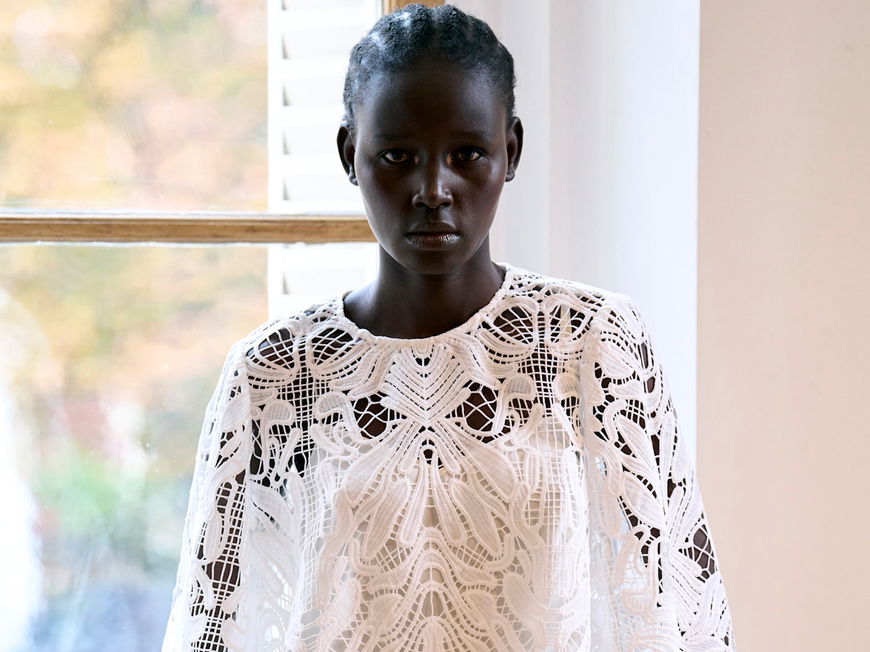 Spitzenbluse bei Designer Ungaro