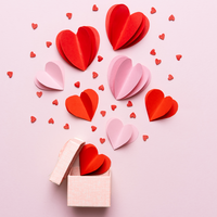 Geschenke für Frauen zum Valentinstag: 10 Ideen für jedes Budget