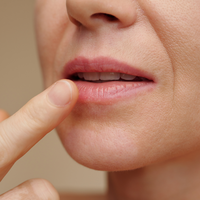 Diesen beliebten Lipbalm mit Anti-Aging-Effekt gibt es jetzt bei Rossmann