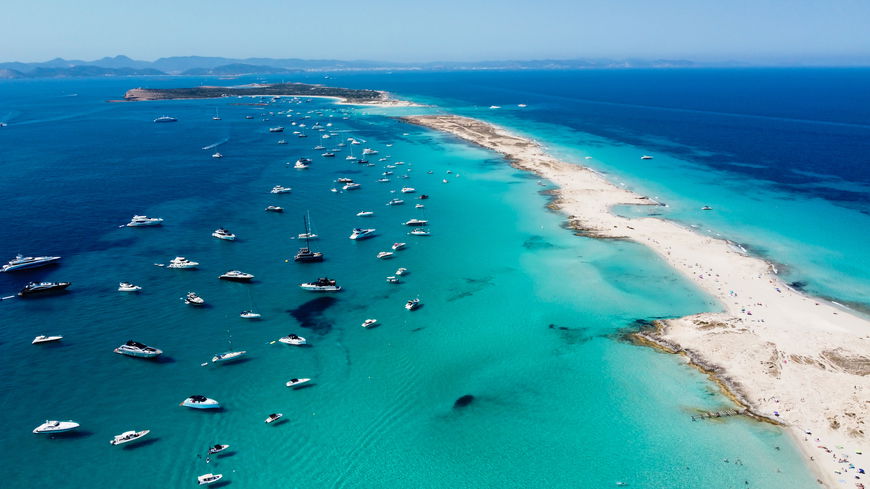 Europäische Karibik: Diese Insel ist paradiesisch schön – und du erreichst sie in unter 3 Stunden