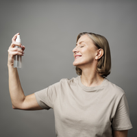 Pflegende Abkühlung: Hypochlorous Acid Sprays sind der Gamechanger bei Hautproblemen