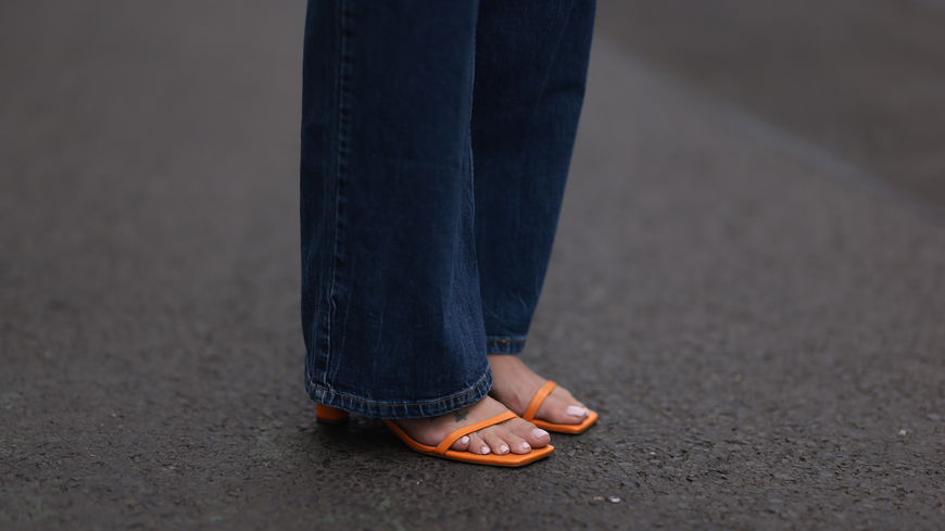 Welche Nagellackfarbe für ältere Füße? Diese Nuancen sind bei Frauen ab 50 beliebt