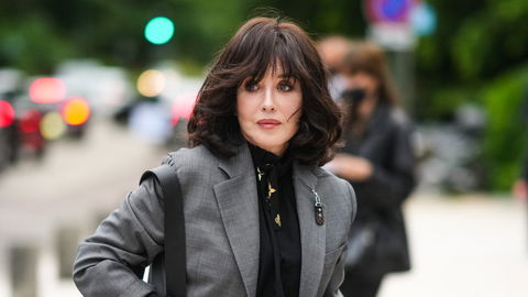 Frisuren mit Pony ab 50, die deine Schönheit am besten unterstreichen