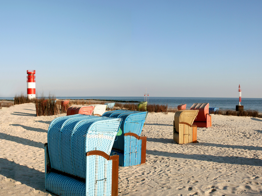Strandkörbe am Strand auf Helgoland