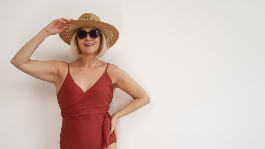 5 stylishe Badeanzüge, die deine Kurven vorteilhaft in Szene setzen und deine Silhouette betonen