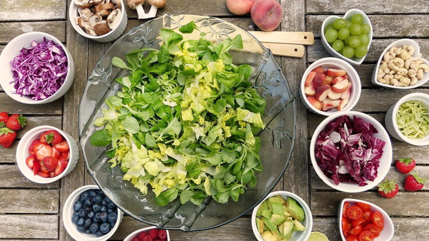 Dein Beauty-Booster von innen: Ernährung für strahlende Haut und Figur