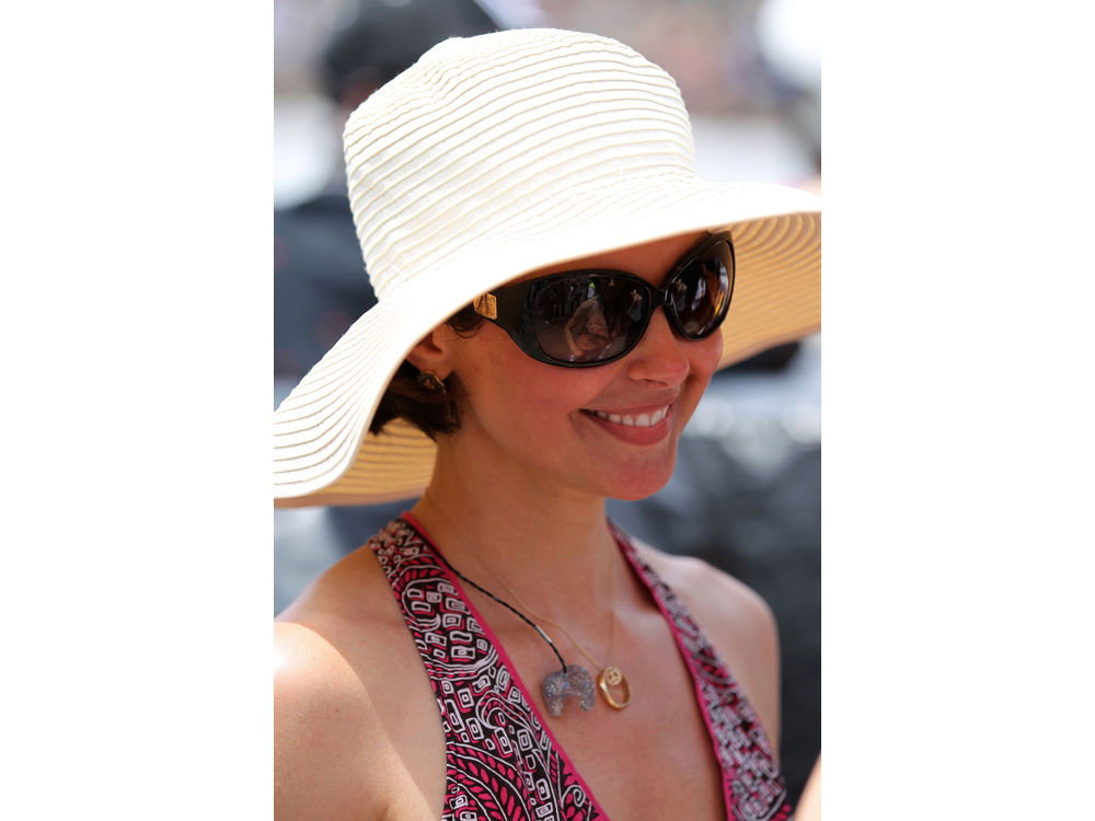 Ashley Judd mit Hut