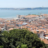 Barfuß durch Lissabon