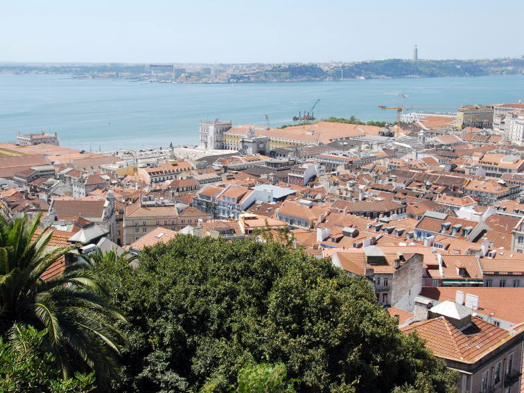 Barfuß durch Lissabon