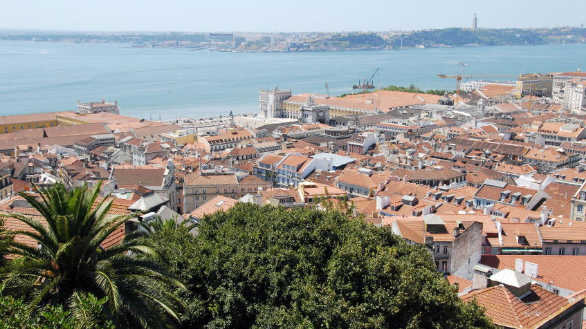 Barfuß durch Lissabon