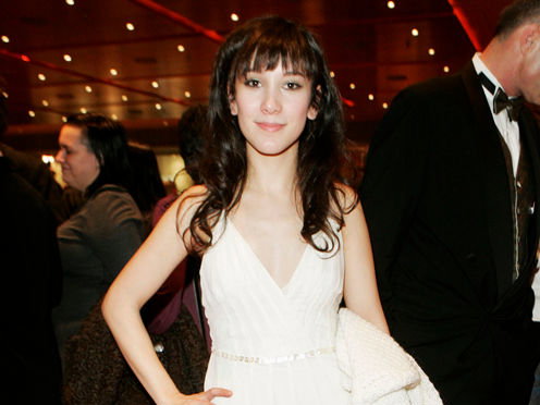 Sibel Kekilli, weißes Kleid