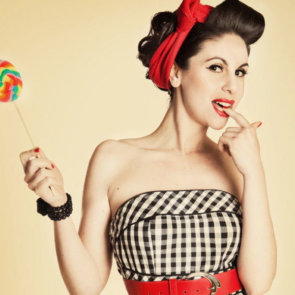 Frau im Vintage-Look