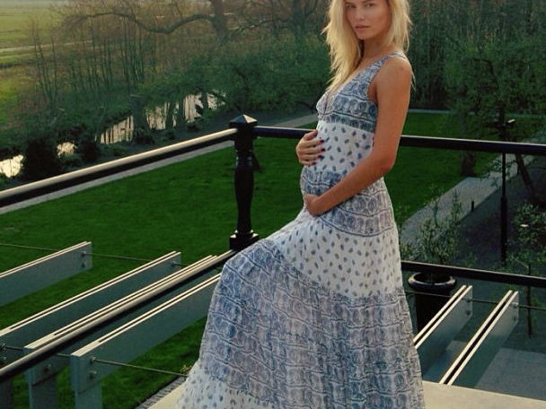 Natasha Poly ist schwanger