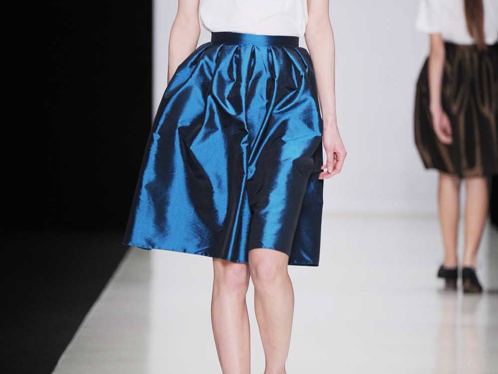 Metallic-Rock in Blau