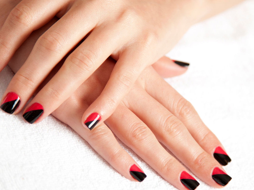 Nailsart rot schwarz