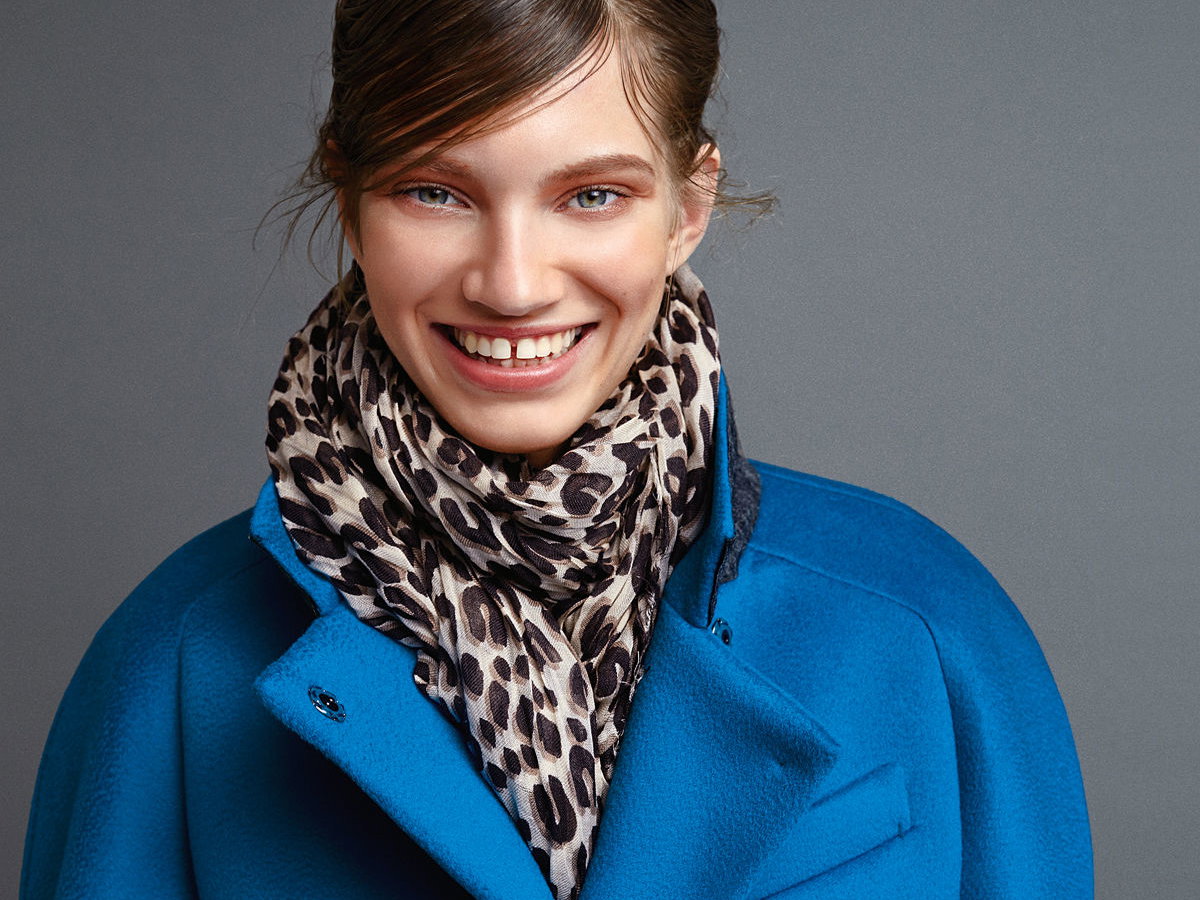 Leuchtend blaue Jacke von Sportmax