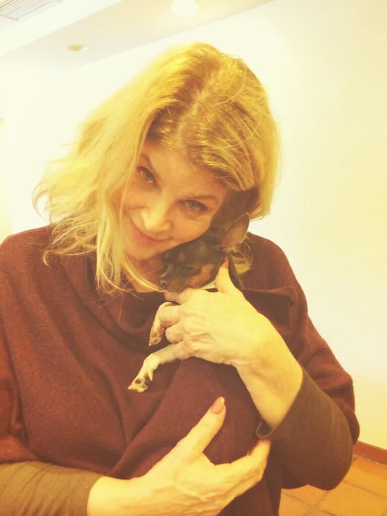 Kirstie Alley mit Hund