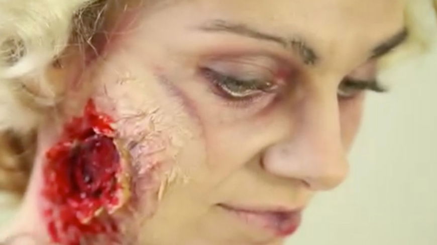 Gruseliges Zombie Halloween Make Up
