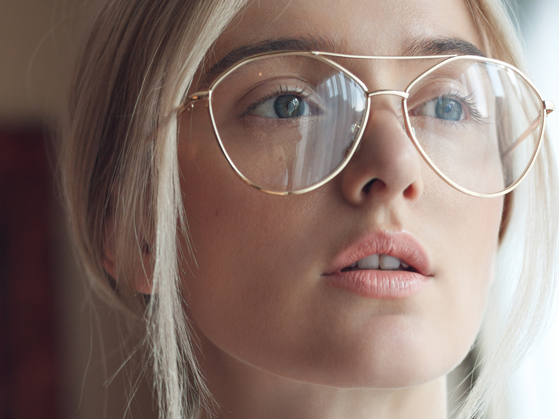 Das perfekte Make-up für Brillenträgerinnen