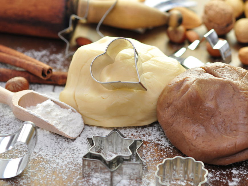 Darum solltest du NIEMALS rohen Plätzchenteig essen
