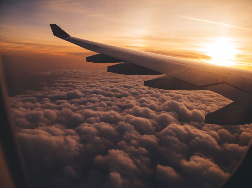 Reise-Tipp: Darum sollten wir im Flugzeug niemals Kaffee trinken