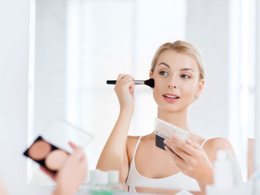 Bronzer auftragen: Diese 3 Fehler macht fast jeder