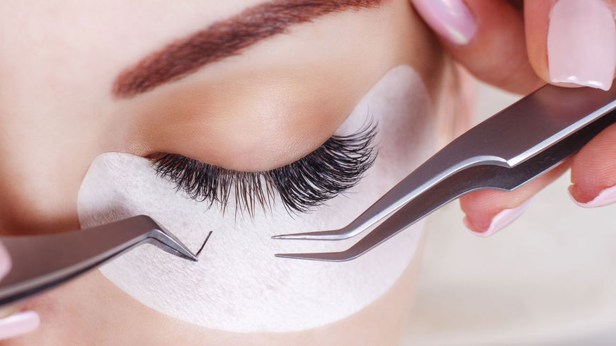Wimpernverlängerung: Kosten und Fakten