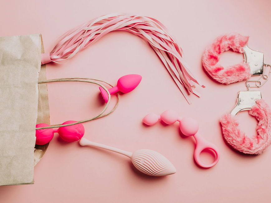 SO reinigt ihr eure Sextoys