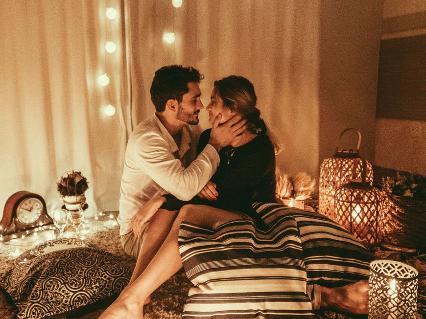 Stay at home: Romantische Ideen für eure Date-Night