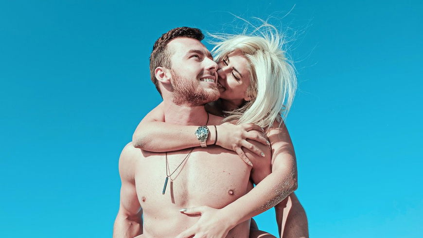 Orgasmus – SO kommst du auf anderen Sprachen