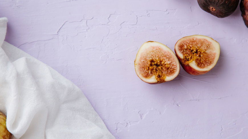 5 Lebensmittel, die NICHT vegan sind – obwohl wir es immer dachten
