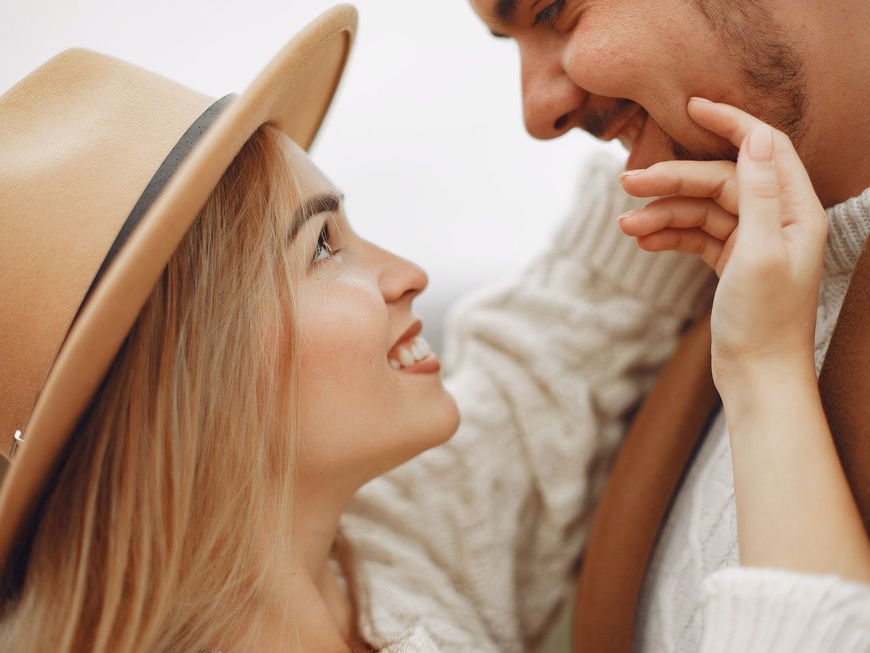Diese Sternzeichen sind Meister im Flirten