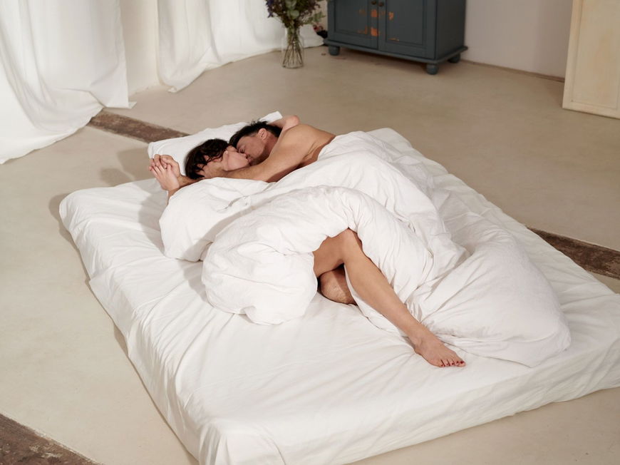 Entspannt zum Orgasmus: 5 Sexstellungen für Faule