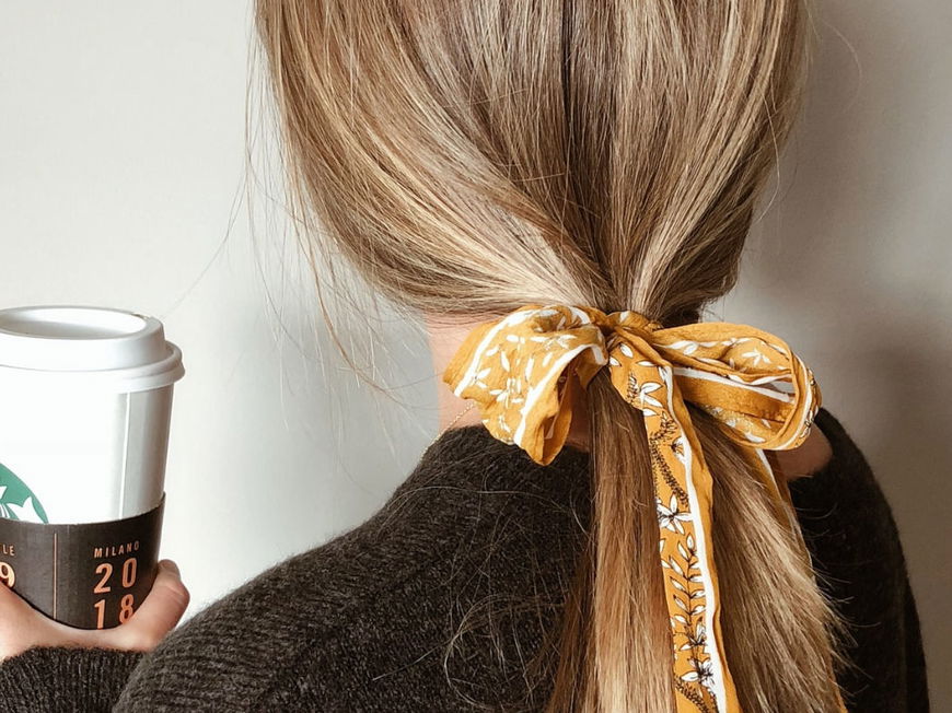 Styling-Trick: SO bändigst du deine Babyhaare