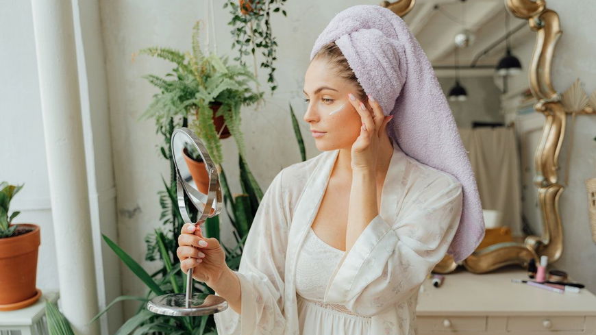 Diese 3 Beauty-Rituale am Morgen schaden eurer Haut