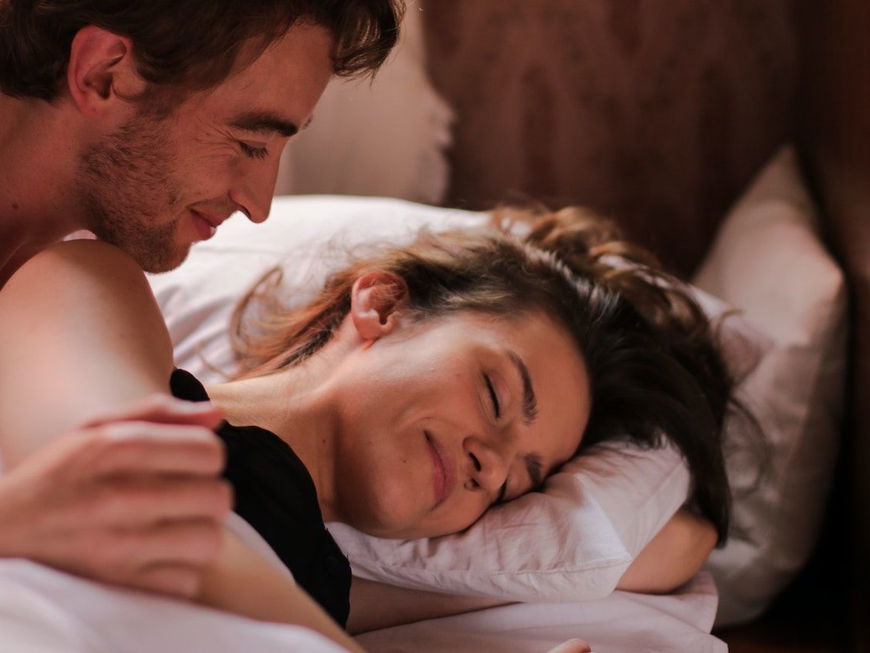 Sex-Tipp: Warum ihr es im Bett unbedingt mit Tantra versuchen solltet